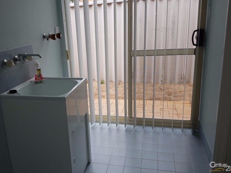 1/6 Yanmar Place, Mandurah WA 6210