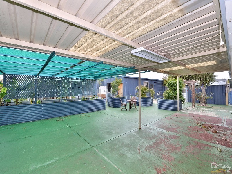 24 Kookerbrook Street, Dudley Park WA 6210