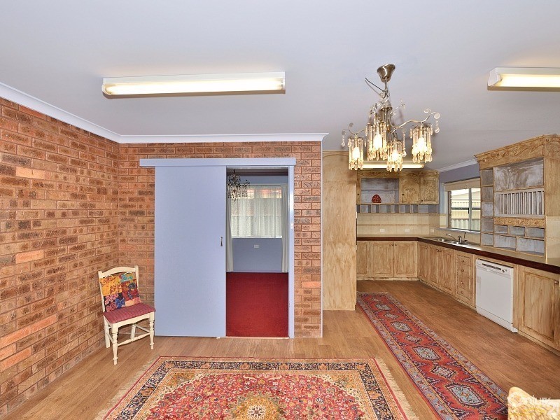 24 Kookerbrook Street, Dudley Park WA 6210