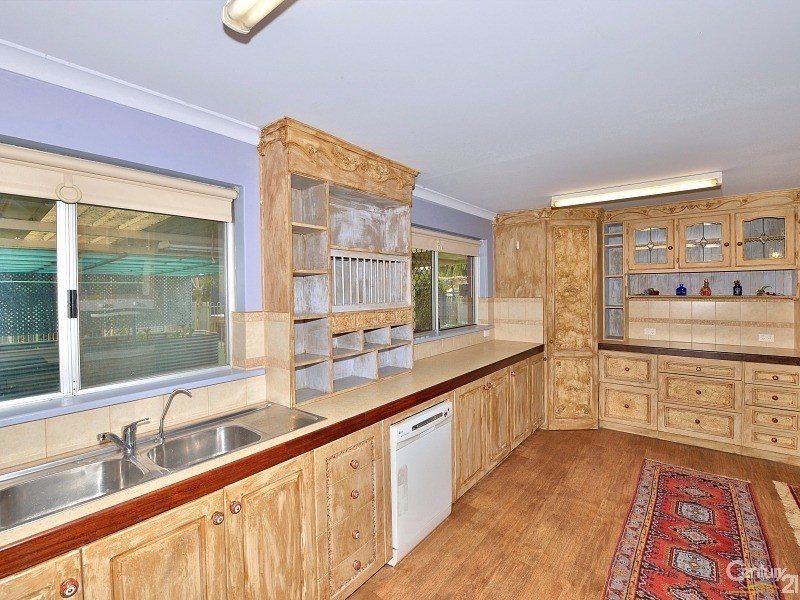 24 Kookerbrook Street, Dudley Park WA 6210