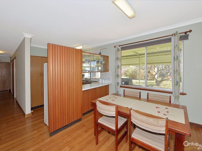 12 Leigh Street, Dudley Park WA 6210