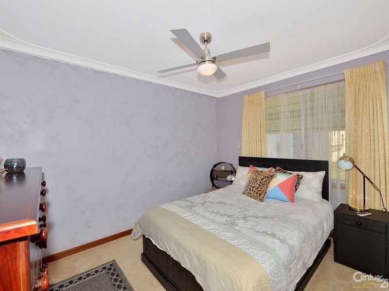 12 Leigh Street, Dudley Park WA 6210