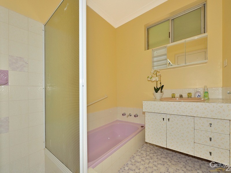 12 Leigh Street, Dudley Park WA 6210
