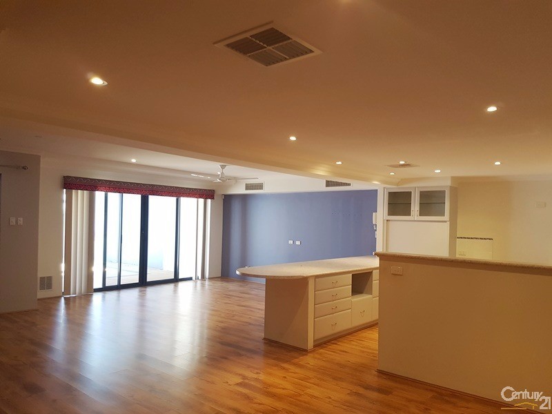 11 Stevenson Street, Dudley Park WA 6210