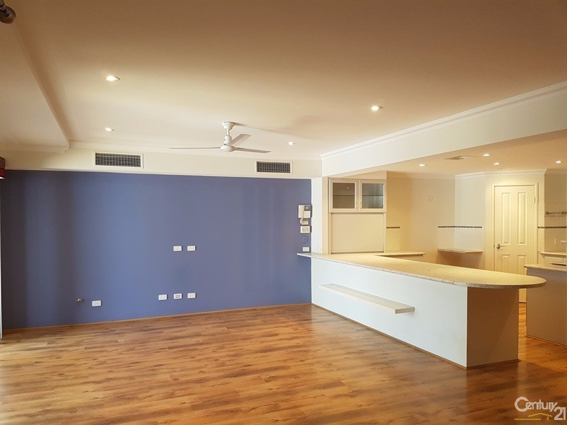 11 Stevenson Street, Dudley Park WA 6210