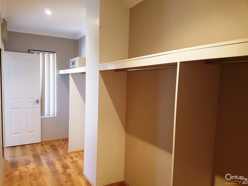 11 Stevenson Street, Dudley Park WA 6210