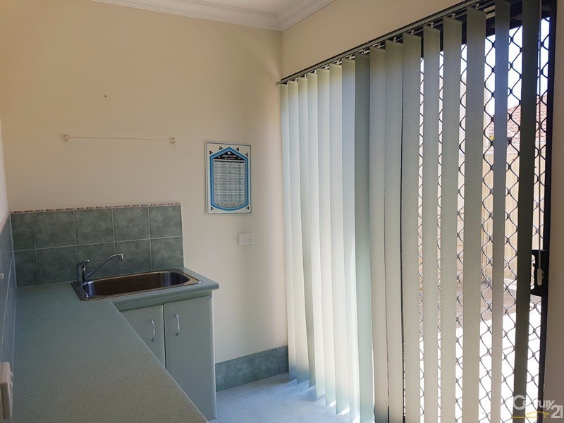 11 Stevenson Street, Dudley Park WA 6210