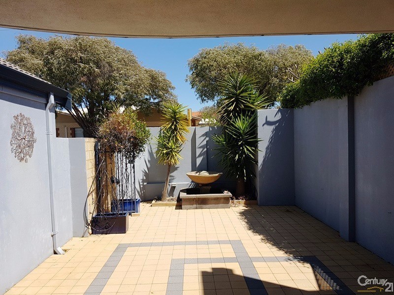 11 Stevenson Street, Dudley Park WA 6210