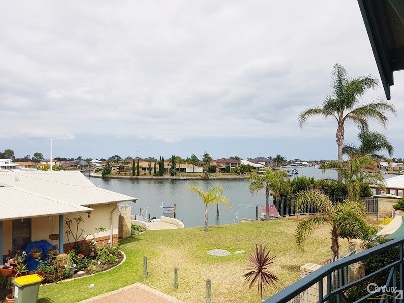 11/1 Waterside Drive, Dudley Park WA 6210