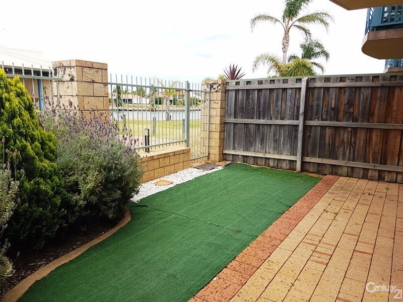 11/1 Waterside Drive, Dudley Park WA 6210