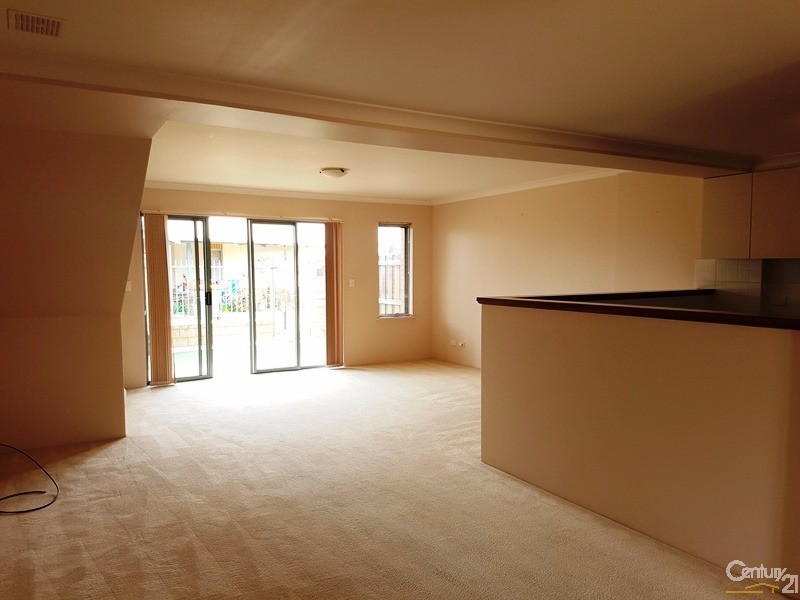 11/1 Waterside Drive, Dudley Park WA 6210