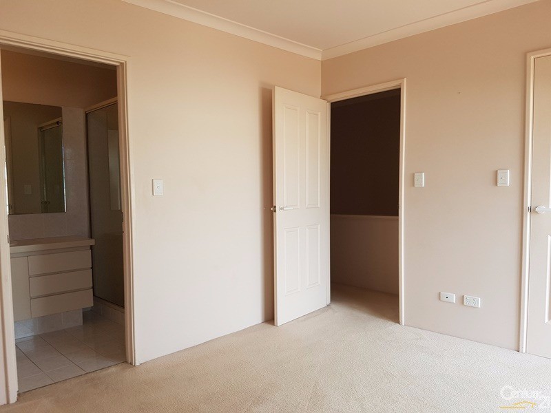 11/1 Waterside Drive, Dudley Park WA 6210