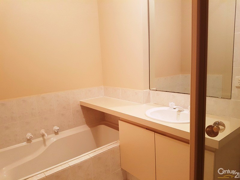 11/1 Waterside Drive, Dudley Park WA 6210