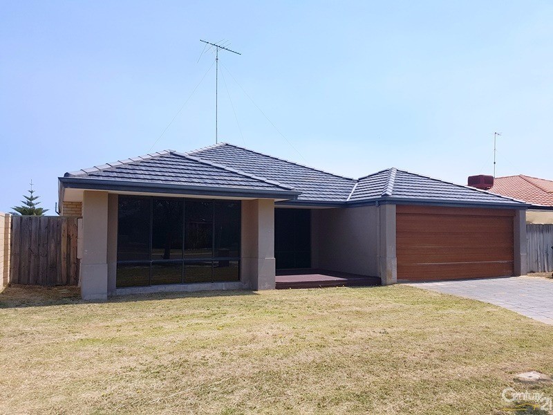 210 Peelwood Parade, Halls Head WA 6210