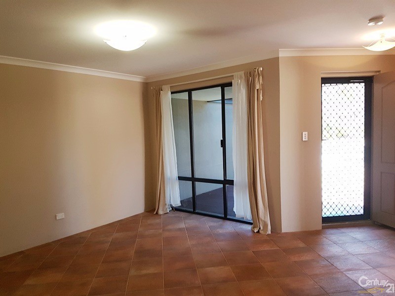 210 Peelwood Parade, Halls Head WA 6210