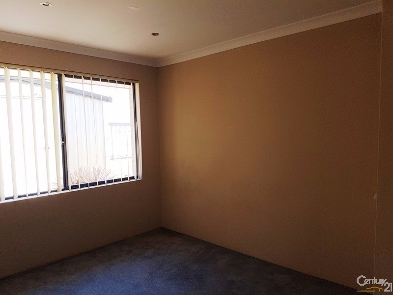 210 Peelwood Parade, Halls Head WA 6210