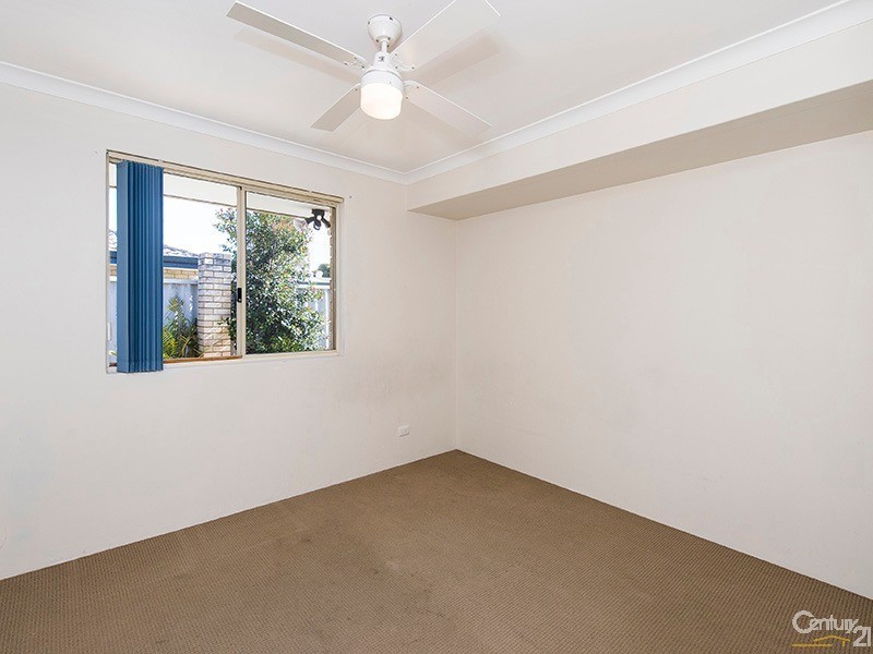 73 Discovery Crescent, Port Kennedy WA 6172
