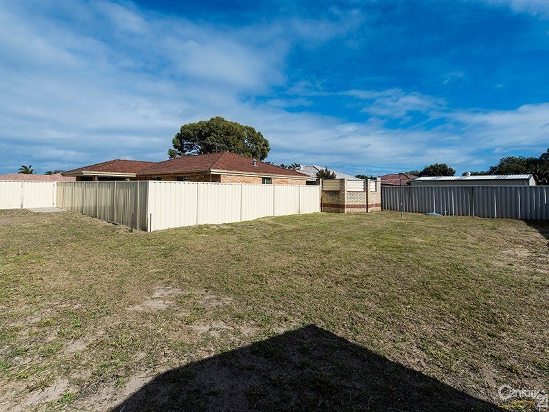 73 Discovery Crescent, Port Kennedy WA 6172