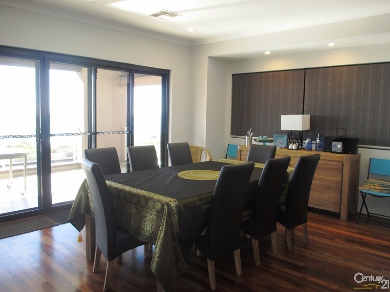 203 Ormsby Terrace, Silver Sands WA 6210