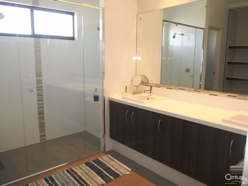 203 Ormsby Terrace, Silver Sands WA 6210