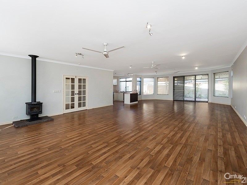 2 Gilmore Street, Madora Bay WA 6210