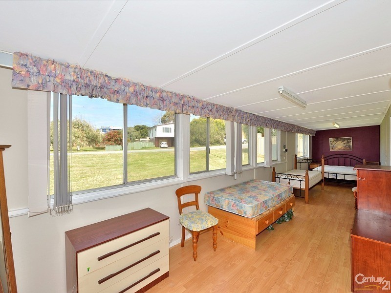 6 Kabbarli Street, Falcon WA 6210