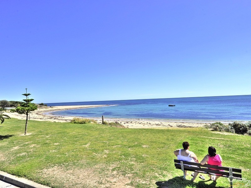 6 Kabbarli Street, Falcon WA 6210