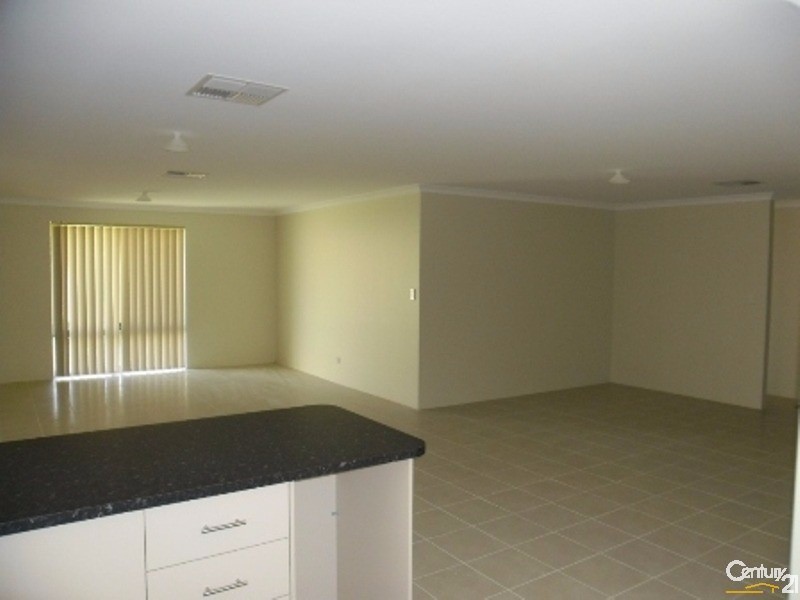 13 Cuballing Retreat, Dawesville WA 6211