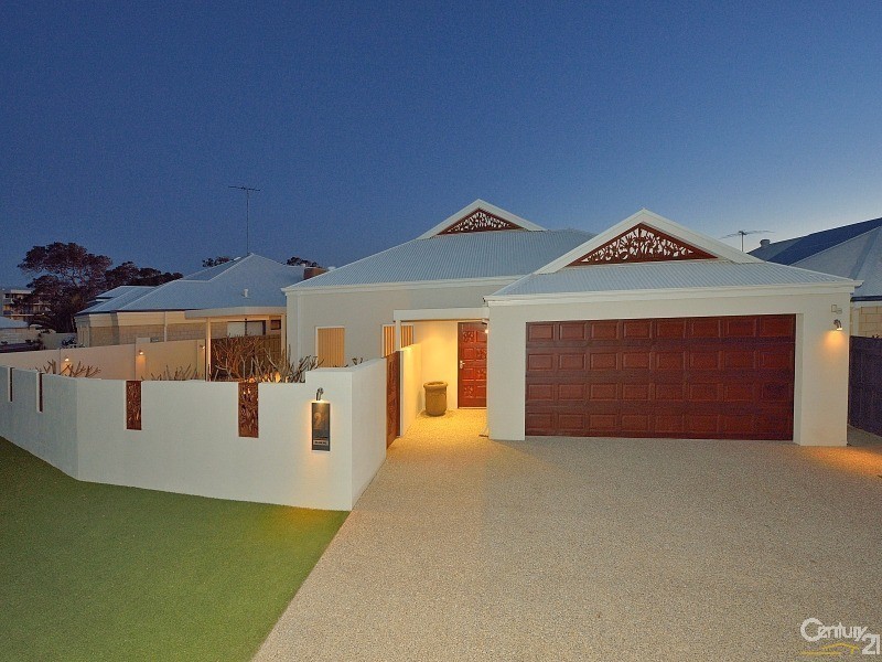 21 Sirrocco Drive, Mandurah Quays, Erskine WA 6210