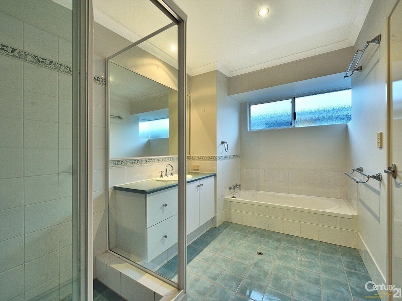 21 Sirrocco Drive, Mandurah Quays, Erskine WA 6210