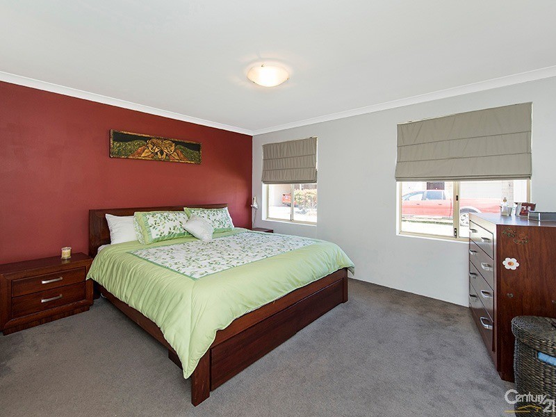 16 Golden Grove, Coodanup WA 6210