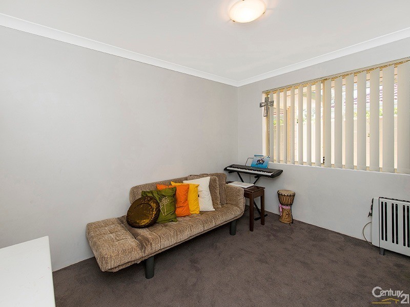 16 Golden Grove, Coodanup WA 6210