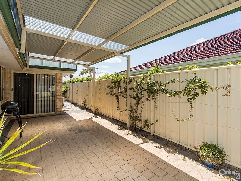 16 Golden Grove, Coodanup WA 6210
