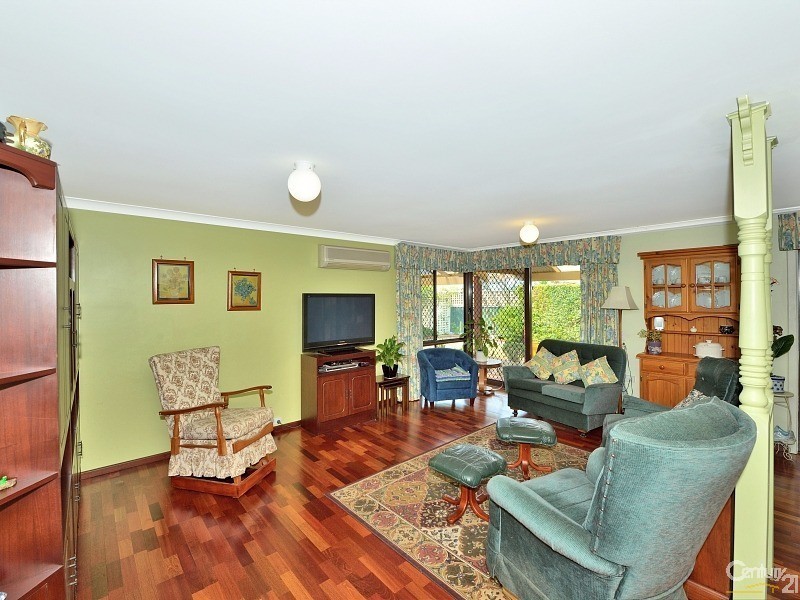 1 Albatross Close, Halls Head WA 6210
