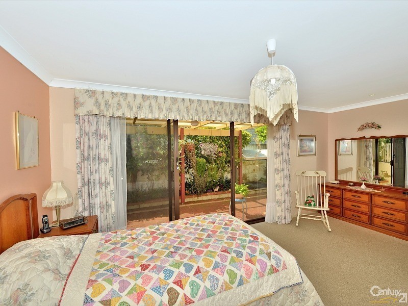 1 Albatross Close, Halls Head WA 6210
