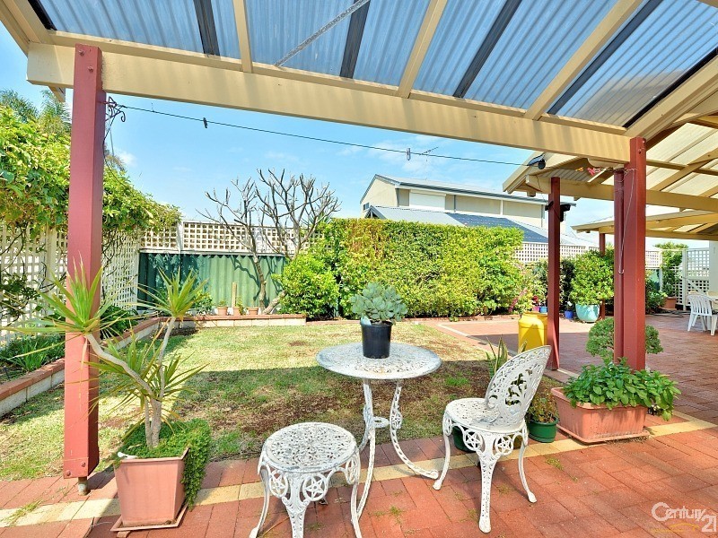 1 Albatross Close, Halls Head WA 6210