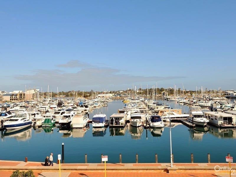 3/42 Spinnaker Quays, Mandurah WA 6210
