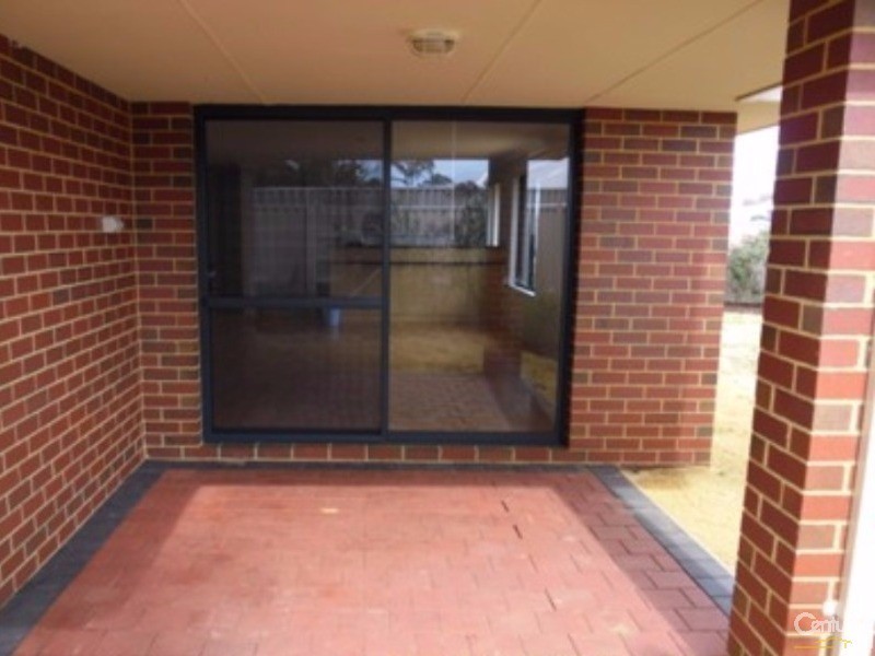 20 Pingle Drive, Greenfields WA 6210