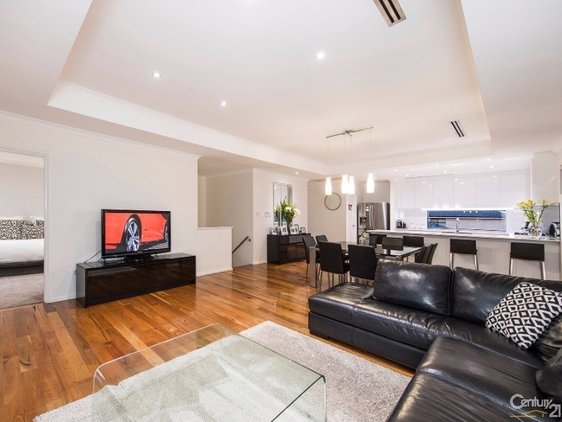 22 Sugarwood Terrace, Halls Head WA 6210