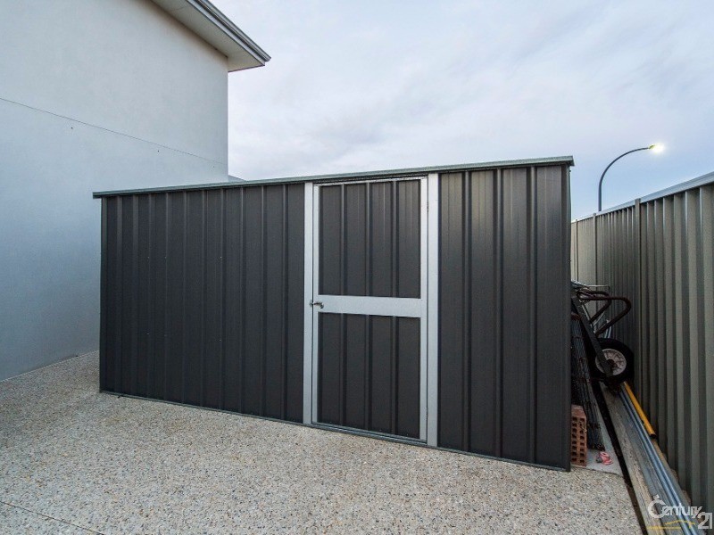 22 Sugarwood Terrace, Halls Head WA 6210