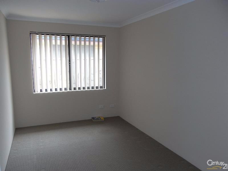 8 Len Howard Drive, Erskine WA 6210