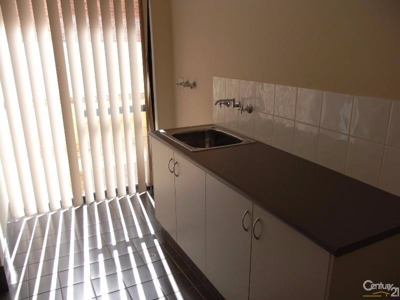 8 Len Howard Drive, Erskine WA 6210