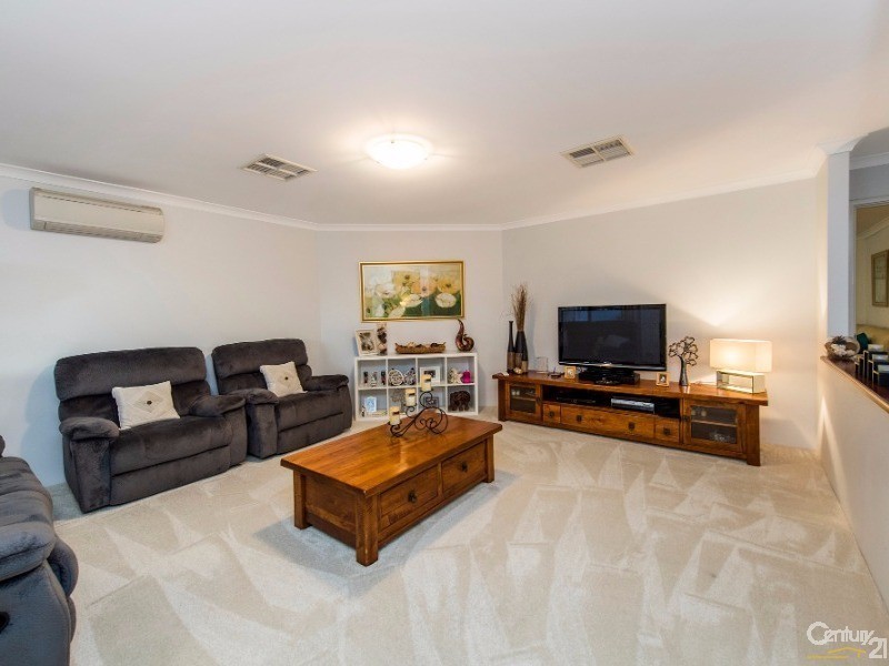 5 Borden Court, Dudley Park WA 6210