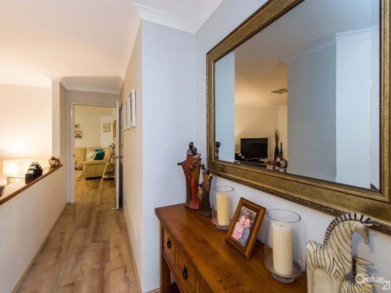 5 Borden Court, Dudley Park WA 6210