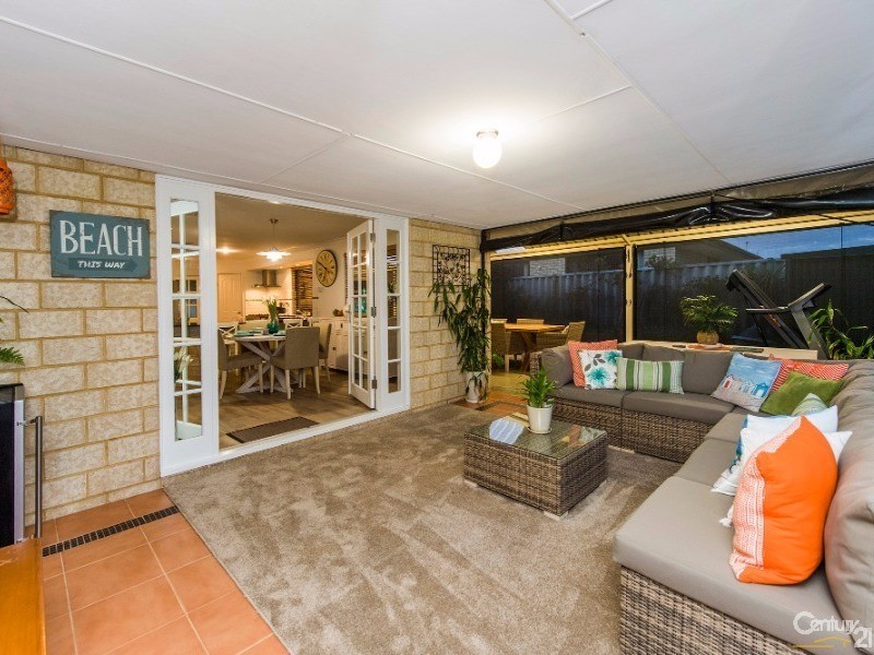 5 Borden Court, Dudley Park WA 6210