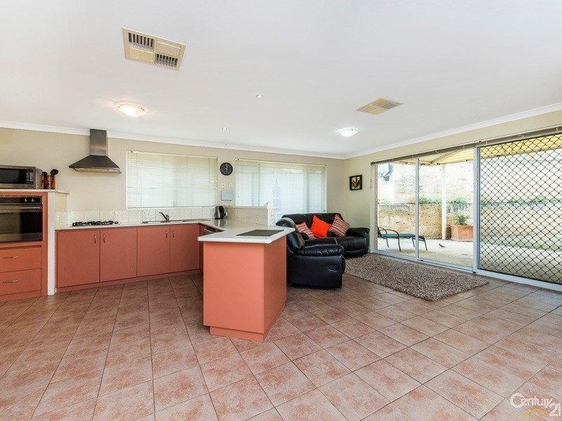 201 Oakmont Avenue, Meadow Springs WA 6210