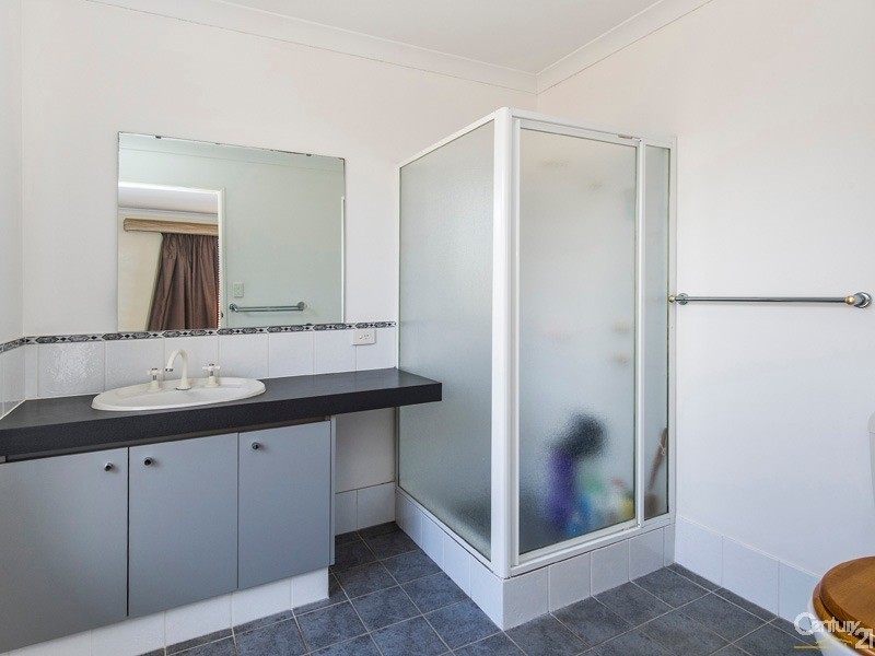 201 Oakmont Avenue, Meadow Springs WA 6210