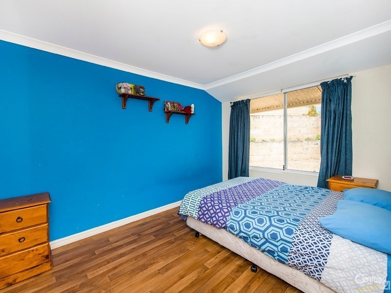 201 Oakmont Avenue, Meadow Springs WA 6210