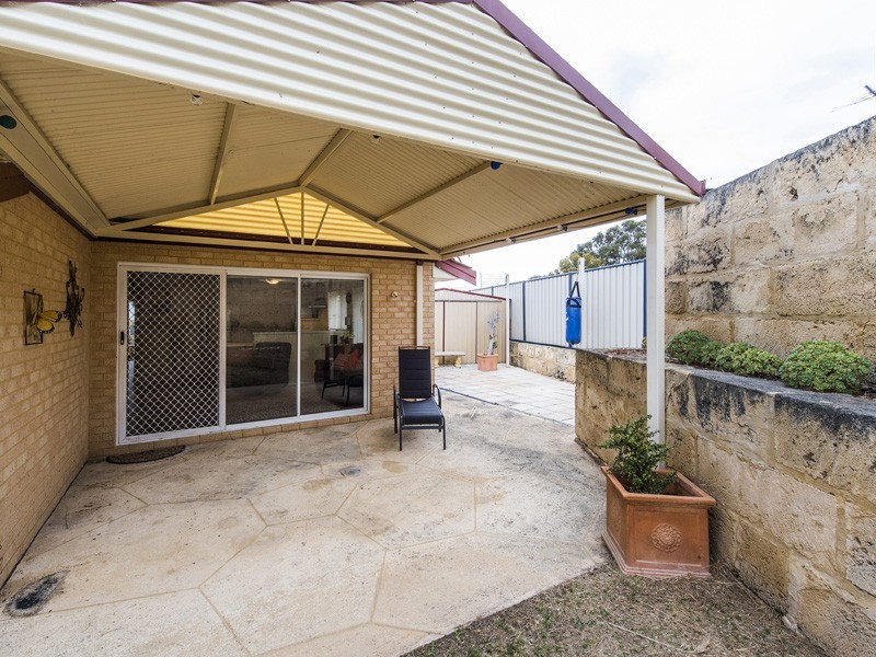 201 Oakmont Avenue, Meadow Springs WA 6210