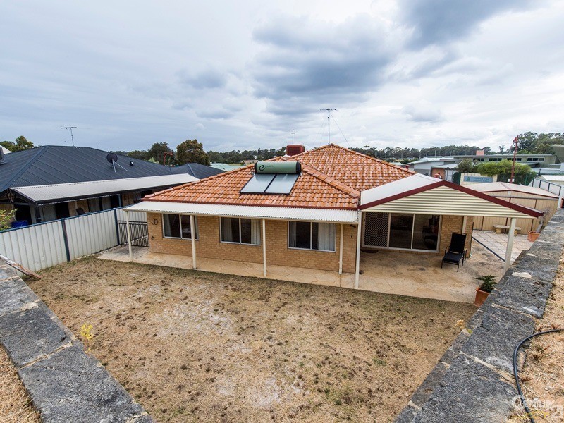 201 Oakmont Avenue, Meadow Springs WA 6210